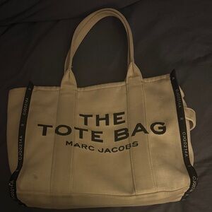 Marc Jacobs Canvas Tote Bag in Beige with Black Logo
